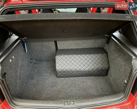 Красный Фольксваген Гольф, объемом двигателя 1.9 л и пробегом 499 тыс. км за 4300 $, фото 27 на Automoto.ua