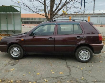 Фольксваген Гольф 1998 в Черкассах на Automoto.ua Красный Фольксваген Гольф, объемом двигателя 1 л и пробегом 1 тыс. км за 1550 $, фото 1 на Automoto.ua