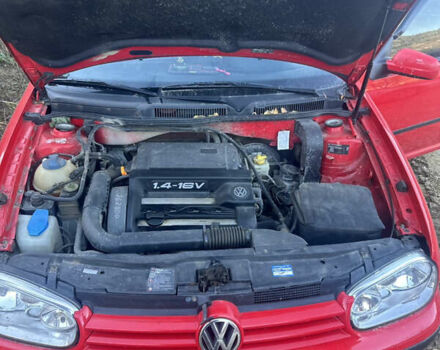 Красный Фольксваген Гольф, объемом двигателя 1.39 л и пробегом 272 тыс. км за 3600 $, фото 7 на Automoto.ua