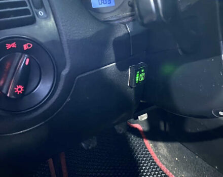 Красный Фольксваген Гольф, объемом двигателя 1.39 л и пробегом 322 тыс. км за 2850 $, фото 8 на Automoto.ua