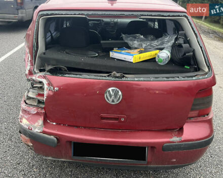 Красный Фольксваген Гольф, объемом двигателя 1.6 л и пробегом 349 тыс. км за 1500 $, фото 3 на Automoto.ua