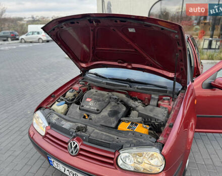 Красный Фольксваген Гольф, объемом двигателя 1.6 л и пробегом 179 тыс. км за 4100 $, фото 21 на Automoto.ua