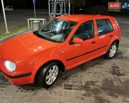Красный Фольксваген Гольф, объемом двигателя 1.6 л и пробегом 400 тыс. км за 5000 $, фото 1 на Automoto.ua