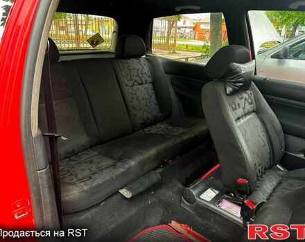 Красный Фольксваген Гольф, объемом двигателя 1.4 л и пробегом 317 тыс. км за 2400 $, фото 2 на Automoto.ua