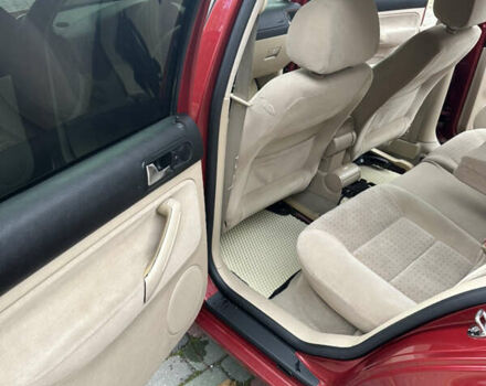 Красный Фольксваген Гольф, объемом двигателя 1.39 л и пробегом 255 тыс. км за 4200 $, фото 11 на Automoto.ua