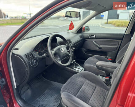 Красный Фольксваген Гольф, объемом двигателя 1.6 л и пробегом 179 тыс. км за 4100 $, фото 8 на Automoto.ua