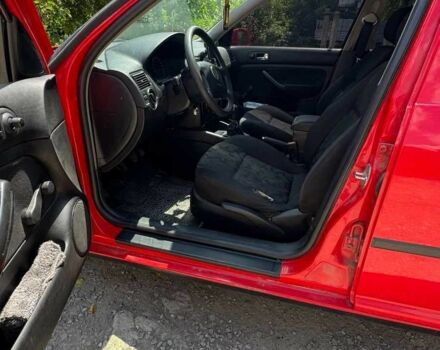 Красный Фольксваген Гольф, объемом двигателя 1.6 л и пробегом 310 тыс. км за 2800 $, фото 5 на Automoto.ua