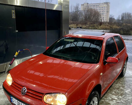 Красный Фольксваген Гольф, объемом двигателя 1.39 л и пробегом 322 тыс. км за 2850 $, фото 2 на Automoto.ua