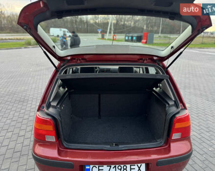 Красный Фольксваген Гольф, объемом двигателя 1.6 л и пробегом 179 тыс. км за 4100 $, фото 12 на Automoto.ua