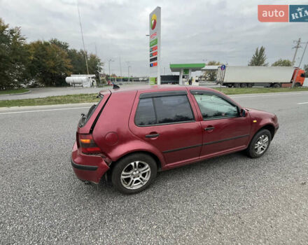 Красный Фольксваген Гольф, объемом двигателя 1.6 л и пробегом 349 тыс. км за 1500 $, фото 2 на Automoto.ua