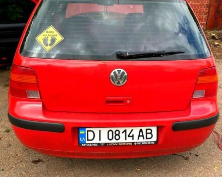 Красный Фольксваген Гольф, объемом двигателя 1.4 л и пробегом 317 тыс. км за 2400 $, фото 1 на Automoto.ua