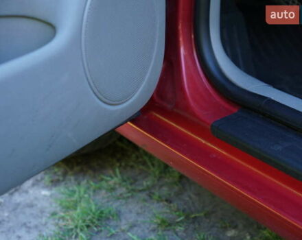 Красный Фольксваген Гольф, объемом двигателя 1.6 л и пробегом 225 тыс. км за 4150 $, фото 46 на Automoto.ua