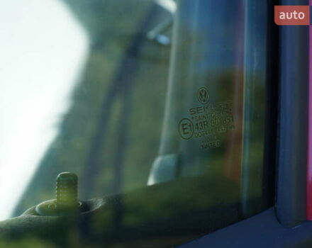 Красный Фольксваген Гольф, объемом двигателя 1.6 л и пробегом 225 тыс. км за 4150 $, фото 55 на Automoto.ua