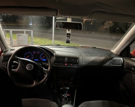 Червоний Фольксваген Гольф, об'ємом двигуна 1.6 л та пробігом 400 тис. км за 5000 $, фото 5 на Automoto.ua