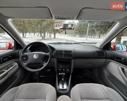 Червоний Фольксваген Гольф, об'ємом двигуна 1.6 л та пробігом 185 тис. км за 5250 $, фото 44 на Automoto.ua