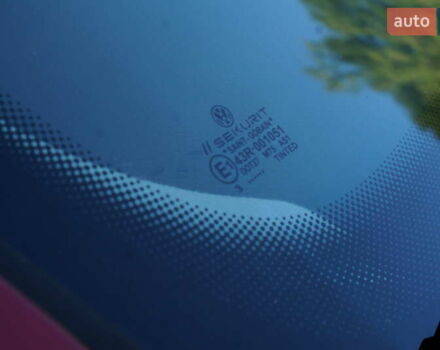 Красный Фольксваген Гольф, объемом двигателя 1.6 л и пробегом 225 тыс. км за 4150 $, фото 77 на Automoto.ua