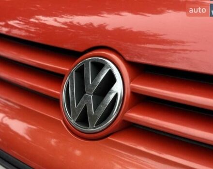 Червоний Фольксваген Гольф, об'ємом двигуна 1.6 л та пробігом 185 тис. км за 5250 $, фото 9 на Automoto.ua