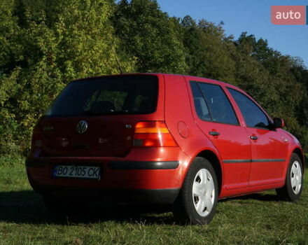Красный Фольксваген Гольф, объемом двигателя 1.6 л и пробегом 225 тыс. км за 4150 $, фото 65 на Automoto.ua