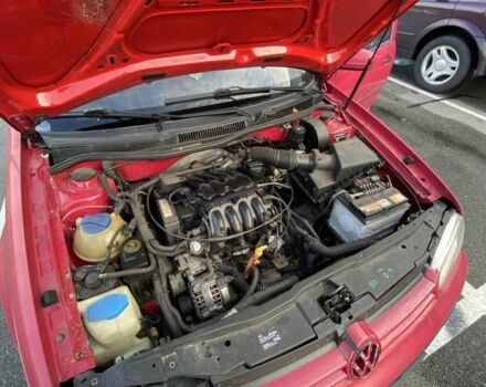 Красный Фольксваген Гольф, объемом двигателя 1.6 л и пробегом 400 тыс. км за 2400 $, фото 5 на Automoto.ua