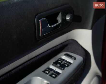 Красный Фольксваген Гольф, объемом двигателя 1.6 л и пробегом 225 тыс. км за 4150 $, фото 10 на Automoto.ua