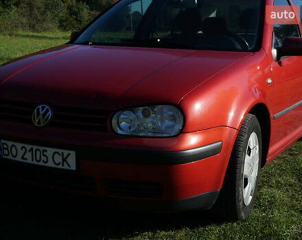 Красный Фольксваген Гольф, объемом двигателя 1.6 л и пробегом 225 тыс. км за 4150 $, фото 6 на Automoto.ua