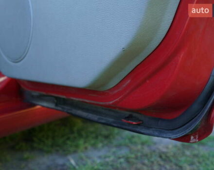 Красный Фольксваген Гольф, объемом двигателя 1.6 л и пробегом 225 тыс. км за 4150 $, фото 26 на Automoto.ua