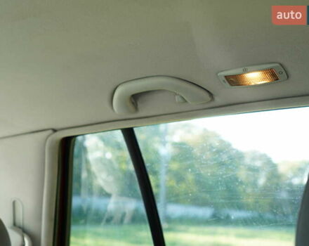 Красный Фольксваген Гольф, объемом двигателя 1.6 л и пробегом 225 тыс. км за 4150 $, фото 83 на Automoto.ua