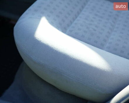 Красный Фольксваген Гольф, объемом двигателя 1.6 л и пробегом 225 тыс. км за 4150 $, фото 58 на Automoto.ua