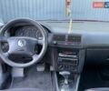 Красный Фольксваген Гольф, объемом двигателя 1.6 л и пробегом 112 тыс. км за 4800 $, фото 23 на Automoto.ua