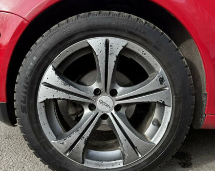 Червоний Фольксваген Гольф, об'ємом двигуна 1.39 л та пробігом 209 тис. км за 3850 $, фото 9 на Automoto.ua