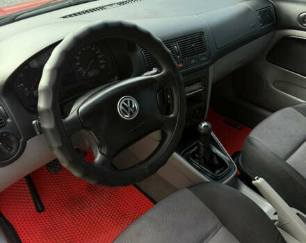 Червоний Фольксваген Гольф, об'ємом двигуна 1.39 л та пробігом 209 тис. км за 3850 $, фото 14 на Automoto.ua