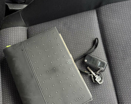 Червоний Фольксваген Гольф, об'ємом двигуна 1.39 л та пробігом 209 тис. км за 3850 $, фото 20 на Automoto.ua