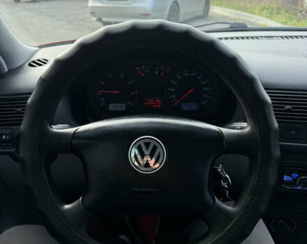 Червоний Фольксваген Гольф, об'ємом двигуна 1.39 л та пробігом 209 тис. км за 3850 $, фото 30 на Automoto.ua