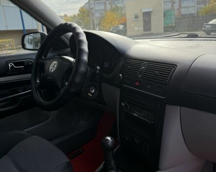 Червоний Фольксваген Гольф, об'ємом двигуна 1.4 л та пробігом 209 тис. км за 3850 $, фото 17 на Automoto.ua