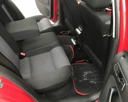 Красный Фольксваген Гольф, объемом двигателя 1.6 л и пробегом 273 тыс. км за 3399 $, фото 20 на Automoto.ua