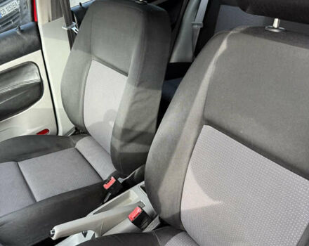 Червоний Фольксваген Гольф, об'ємом двигуна 1.39 л та пробігом 209 тис. км за 3850 $, фото 17 на Automoto.ua