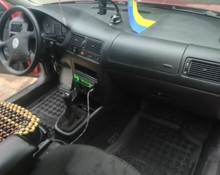 Красный Фольксваген Гольф, объемом двигателя 1.6 л и пробегом 255 тыс. км за 4100 $, фото 1 на Automoto.ua