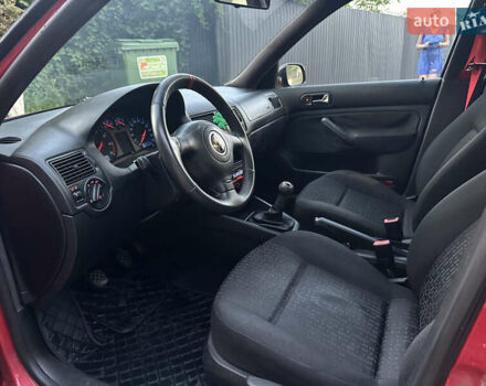 Красный Фольксваген Гольф, объемом двигателя 1.39 л и пробегом 197 тыс. км за 4500 $, фото 10 на Automoto.ua