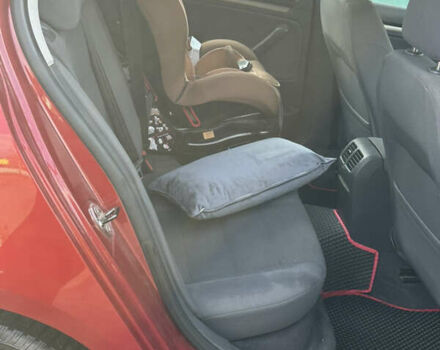 Красный Фольксваген Гольф, объемом двигателя 1.6 л и пробегом 186 тыс. км за 3750 $, фото 9 на Automoto.ua