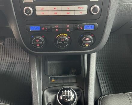 Красный Фольксваген Гольф, объемом двигателя 1.4 л и пробегом 198 тыс. км за 4500 $, фото 6 на Automoto.ua