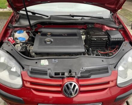 Красный Фольксваген Гольф, объемом двигателя 1.4 л и пробегом 198 тыс. км за 4500 $, фото 4 на Automoto.ua