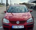 Красный Фольксваген Гольф, объемом двигателя 1.6 л и пробегом 186 тыс. км за 3750 $, фото 1 на Automoto.ua