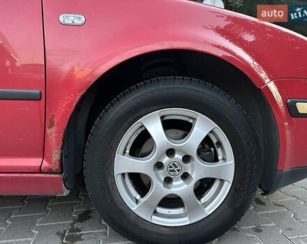 Красный Фольксваген Гольф, объемом двигателя 1.39 л и пробегом 197 тыс. км за 4500 $, фото 17 на Automoto.ua