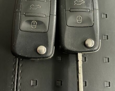 Красный Фольксваген Гольф, объемом двигателя 1.4 л и пробегом 198 тыс. км за 4500 $, фото 11 на Automoto.ua