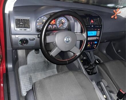 Красный Фольксваген Гольф, объемом двигателя 1.4 л и пробегом 198 тыс. км за 4500 $, фото 8 на Automoto.ua
