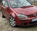 Красный Фольксваген Гольф, объемом двигателя 2 л и пробегом 350 тыс. км за 1400 $, фото 1 на Automoto.ua