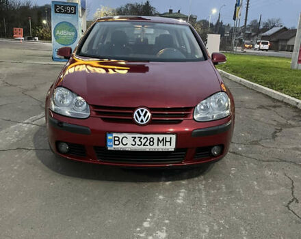 Красный Фольксваген Гольф, объемом двигателя 1.6 л и пробегом 195 тыс. км за 4700 $, фото 1 на Automoto.ua