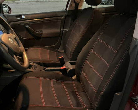 Красный Фольксваген Гольф, объемом двигателя 1.6 л и пробегом 195 тыс. км за 4700 $, фото 7 на Automoto.ua