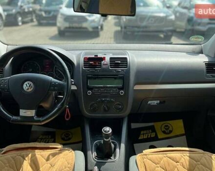 Красный Фольксваген Гольф, объемом двигателя 1.39 л и пробегом 198 тыс. км за 6300 $, фото 16 на Automoto.ua