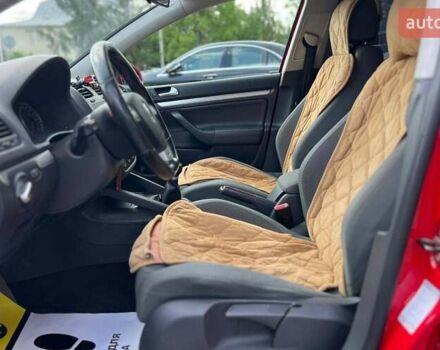 Красный Фольксваген Гольф, объемом двигателя 1.39 л и пробегом 198 тыс. км за 6300 $, фото 10 на Automoto.ua